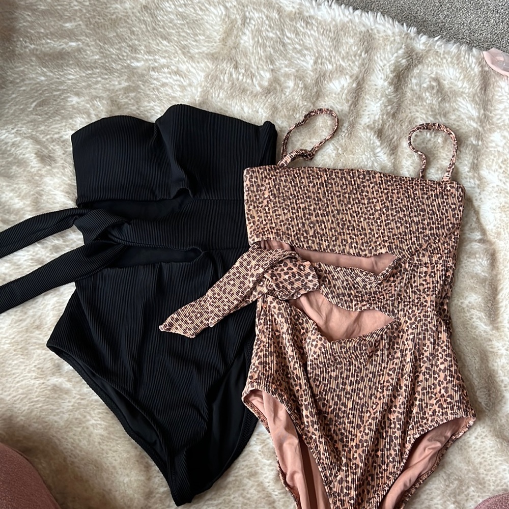 Set of 2 one piece cut out suits